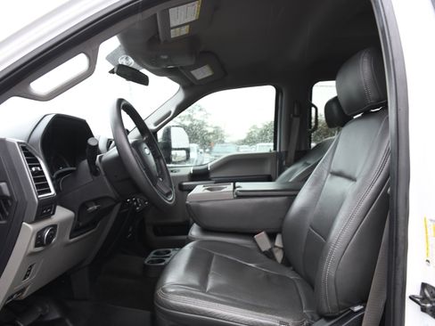 Used 2018 Ford F250 XLT w/ XLT Value Package image 29