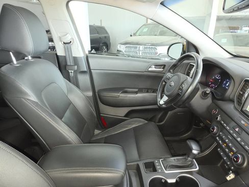 Used 2017 Kia Sportage EX w/ EX Technology Package AWD/4WD image 30