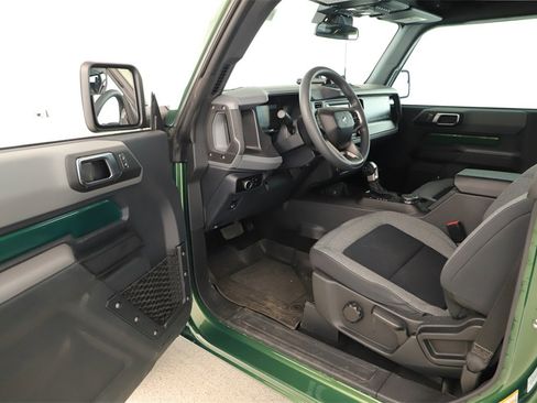 Used 2023 Ford Bronco Base w/ Sasquatch Package image 14