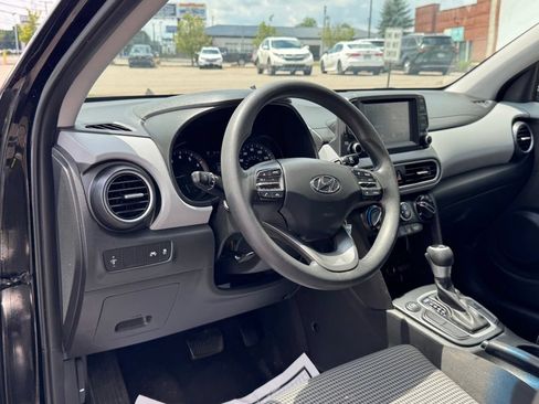 Used 2021 Hyundai Kona SE AWD/4WD image 9