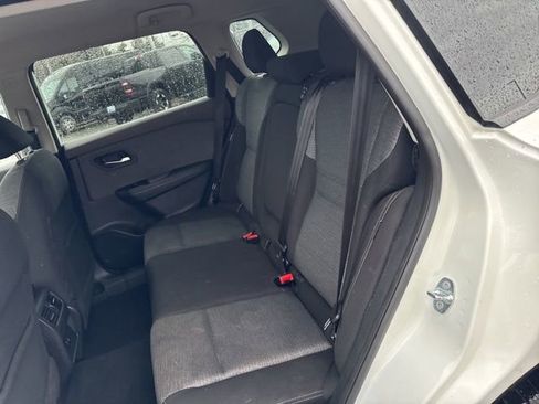 Used 2021 Nissan Rogue SV image 14