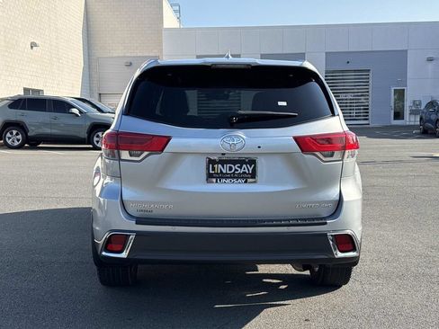 Used 2018 Toyota Highlander Limited Platinum AWD/4WD image 5