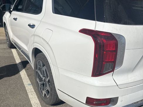 Used 2022 Hyundai Palisade Calligraphy image 9