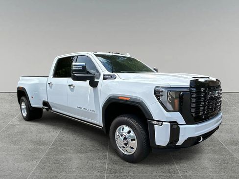 Used 2025 GMC Sierra 3500 Denali Ultimate AWD/4WD image 5