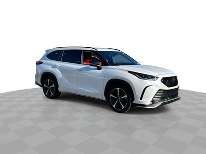 Used 2022 Toyota Highlander XSE