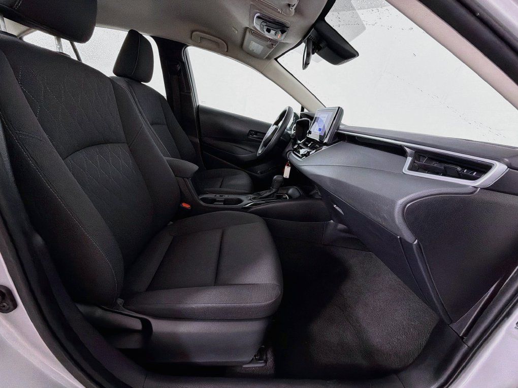 Used 2024 Toyota Corolla LE FWD image 30