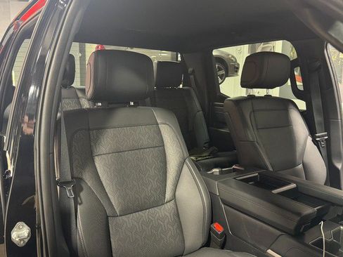 Used 2025 Toyota Tundra Limited AWD/4WD image 20