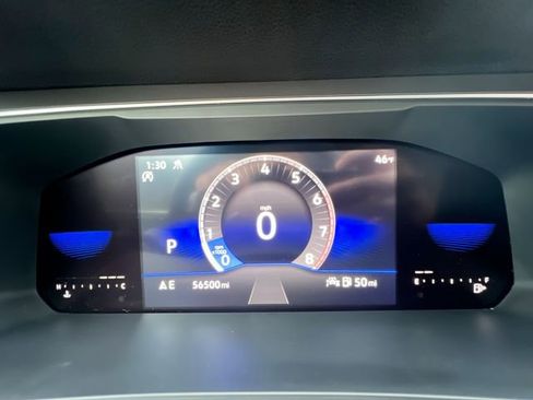 Certified 2022 Volkswagen Tiguan SE w/ Panoramic Sunroof Package image 15