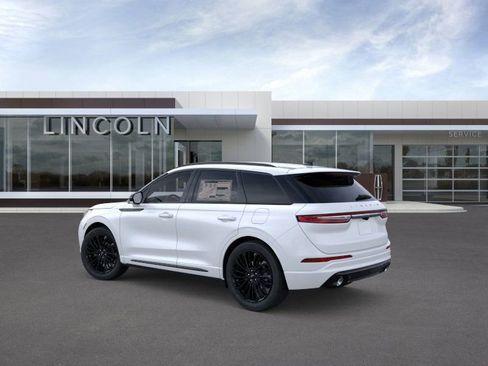New 2026 Lincoln Corsair Premiere image 4