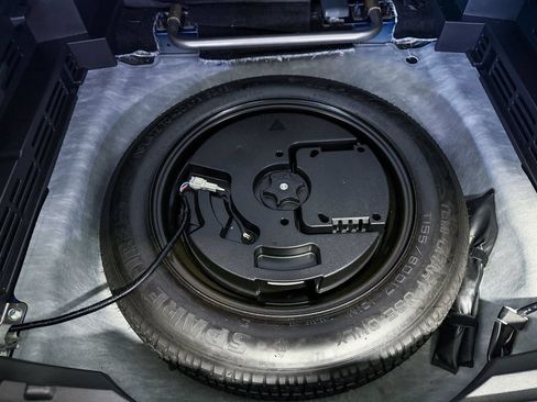 Certified 2023 Nissan Rogue SV FWD image 38