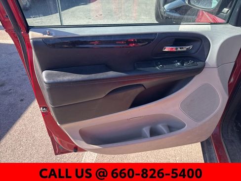 Used 2013 Dodge Grand Caravan American Value Package FWD image 5