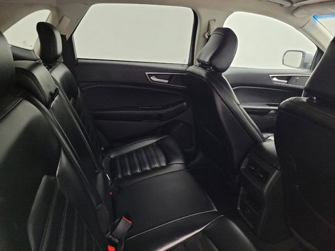 Used 2020 Ford Edge SEL FWD image 19