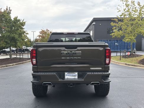 Used 2024 GMC Sierra 1500 Elevation w/ Preferred Package AWD/4WD image 17