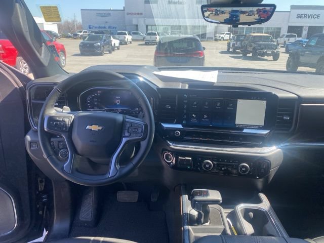 Used 2024 Chevrolet Silverado 1500 High Country w/ Technology Package AWD/4WD image 14