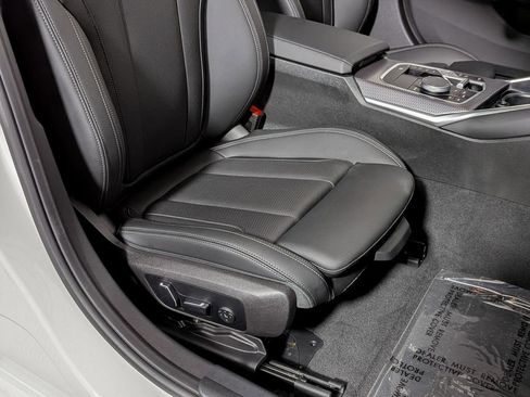 Used 2025 BMW 330i xDrive Sedan w/ Convenience Package image 24