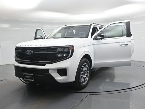 Certified 2025 Ford Expedition Max Active image 32