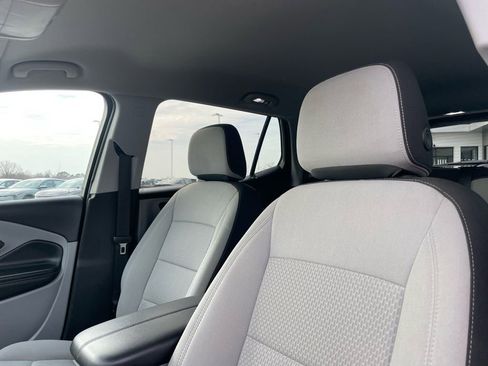 Used 2024 GMC Terrain SLE image 17