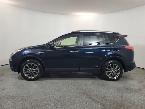 Used 2018 Toyota RAV4 Limited image 4
