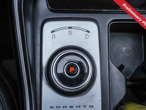 Used 2022 Kia Sorento S FWD image 17