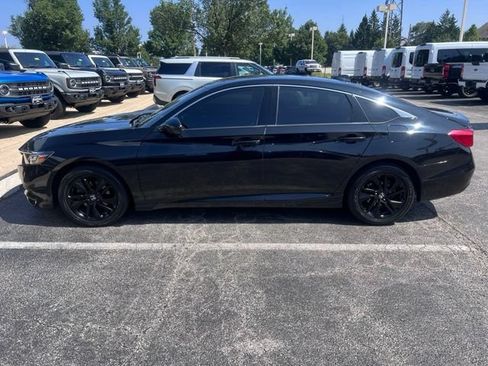 Used 2018 Honda Accord LX image 2