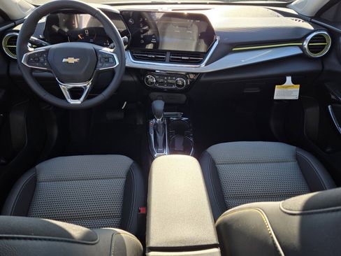 New 2026 Chevrolet Trax LT w/ Driver Confidence Package image 7