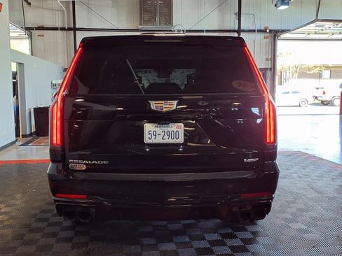 Used 2025 Cadillac Escalade V AWD/4WD image 5