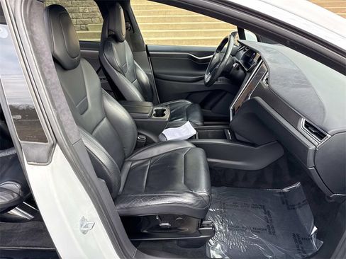 Used 2017 Tesla Model X 75D image 11