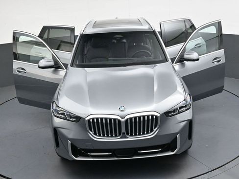 Used 2026 BMW X5 xDrive40i w/ Climate Comfort Package image 35