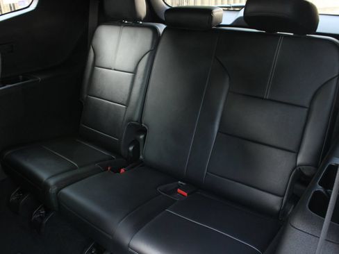 Used 2026 GMC Acadia Elevation w/ Elevation Premium Package FWD image 22