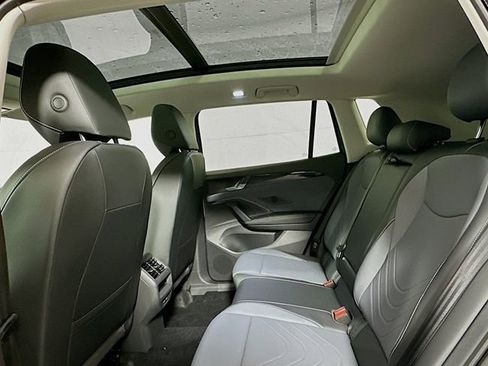 New 2026 Volkswagen Tiguan SE AWD/4WD image 19