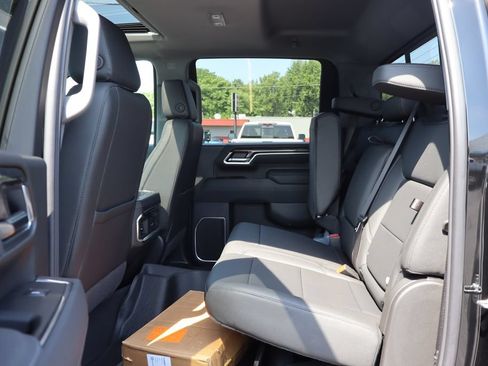 New 2026 Chevrolet Silverado 2500 LTZ w/ LTZ Convenience Package AWD/4WD image 23