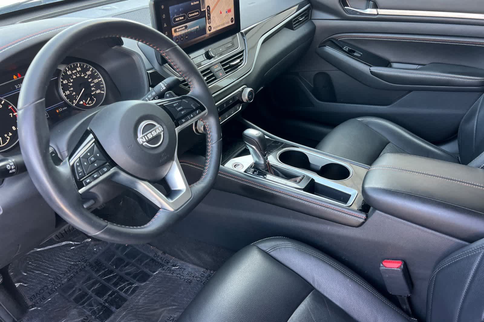 Used 2023 Nissan Altima 2.5 SR w/ SR Premium Package FWD image 14