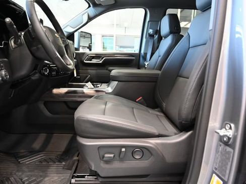 New 2026 Chevrolet Silverado 2500 LTZ w/ LTZ Premium Package AWD/4WD image 12