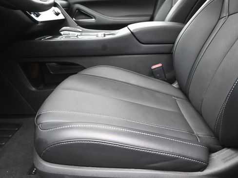 Certified 2026 INFINITI QX60 Luxe w/ Cargo Package FWD image 13