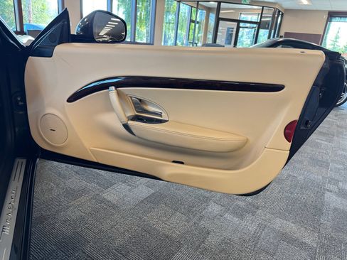 Used 2014 Maserati GranTurismo Convertible RWD image 61
