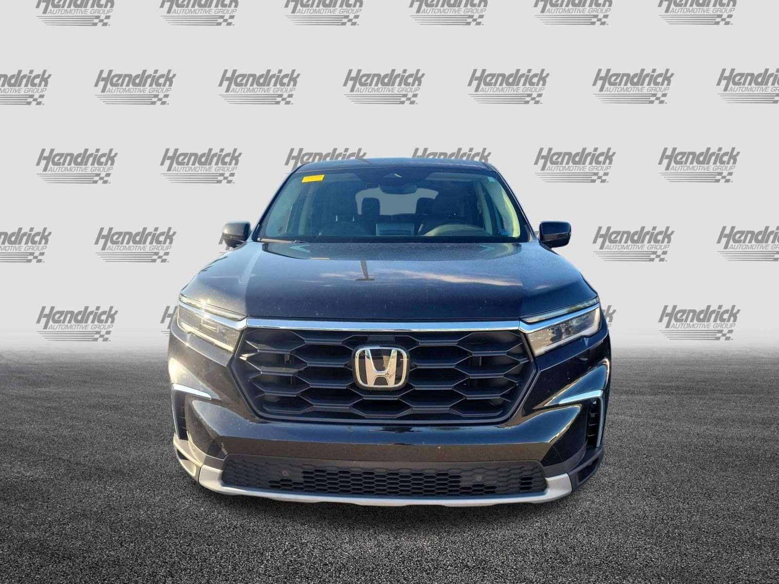 Used 2025 Honda Pilot EX-L image 3