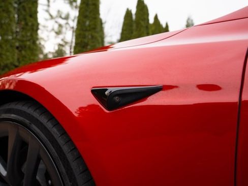 Used 2021 Tesla Model S Plaid image 16