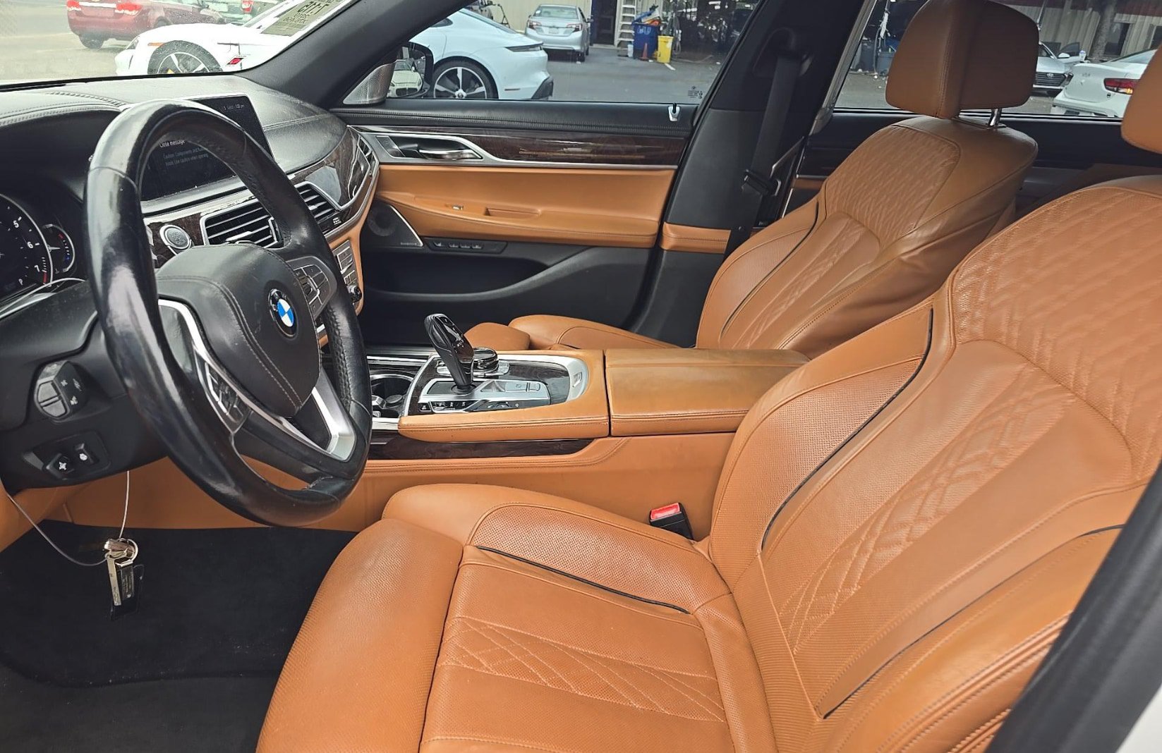 Used 2019 BMW 750i w/ Autobahn Package RWD image 4
