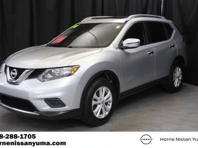 Used 2016 Nissan Rogue SV w/ SV Moonroof Package