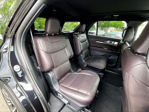 Used 2025 Ford Explorer Platinum w/ LUX Leather Package AWD/4WD image 37