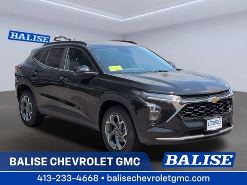 New 2026 Chevrolet Trax LT w/ Sunroof Package FWD image 1