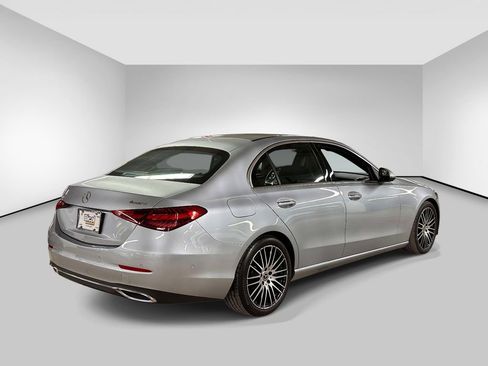 Used 2022 Mercedes-Benz C 300 4MATIC Sedan w/ Pinnacle Trim Package image 5