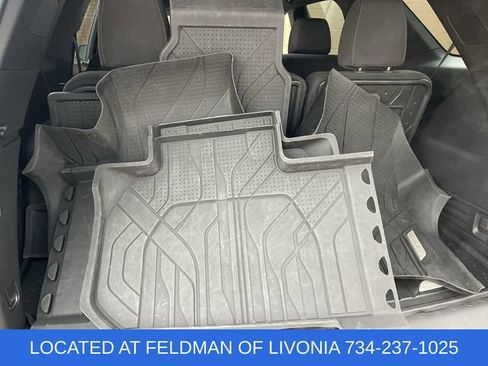 Used 2023 Chevrolet Traverse LT w/ LPO, Floor Liner Package image 33