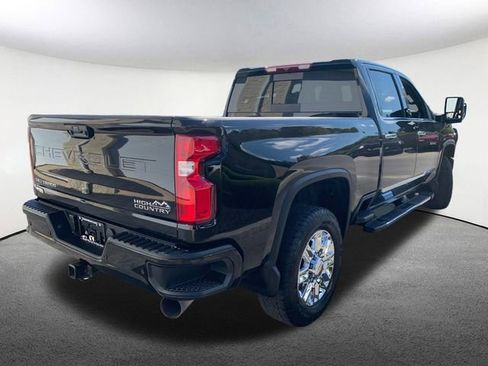 Used 2024 Chevrolet Silverado 2500 High Country image 13