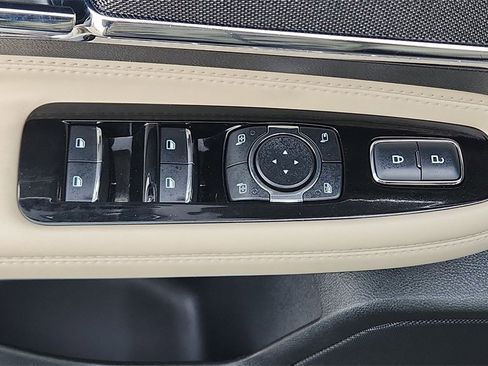 Used 2025 Lincoln Corsair Reserve w/ Equipment Group 202A image 17