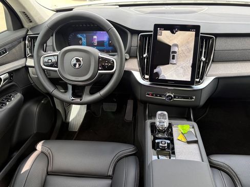 New 2026 Volvo XC90 T8 Ultra w/ Lounge Package AWD/4WD image 12