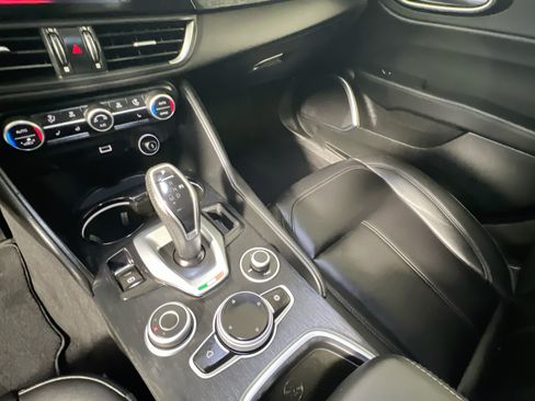 Used 2023 Alfa Romeo Giulia Sprint RWD image 25