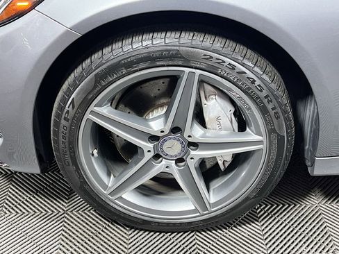 Used 2015 Mercedes-Benz C 300 4MATIC Sedan image 29
