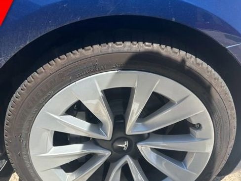 Used 2023 Tesla Model 3 Standard Range RWD image 4
