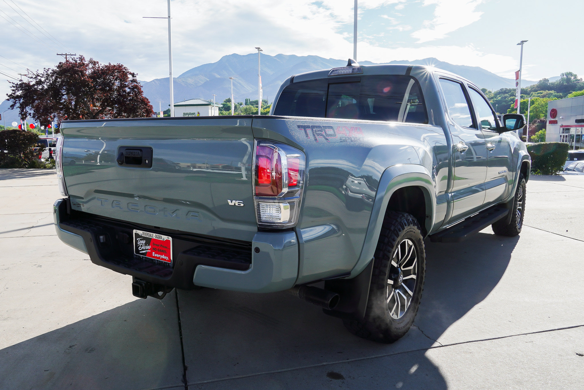 Certified 2023 Toyota Tacoma TRD Sport w/ TRD Premium Sport Package AWD/4WD image 8